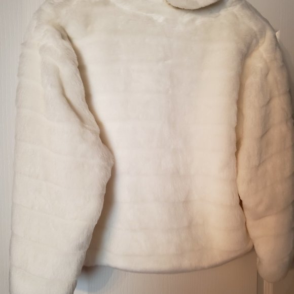 Faux fur crop jacket - Picture 3 of 6